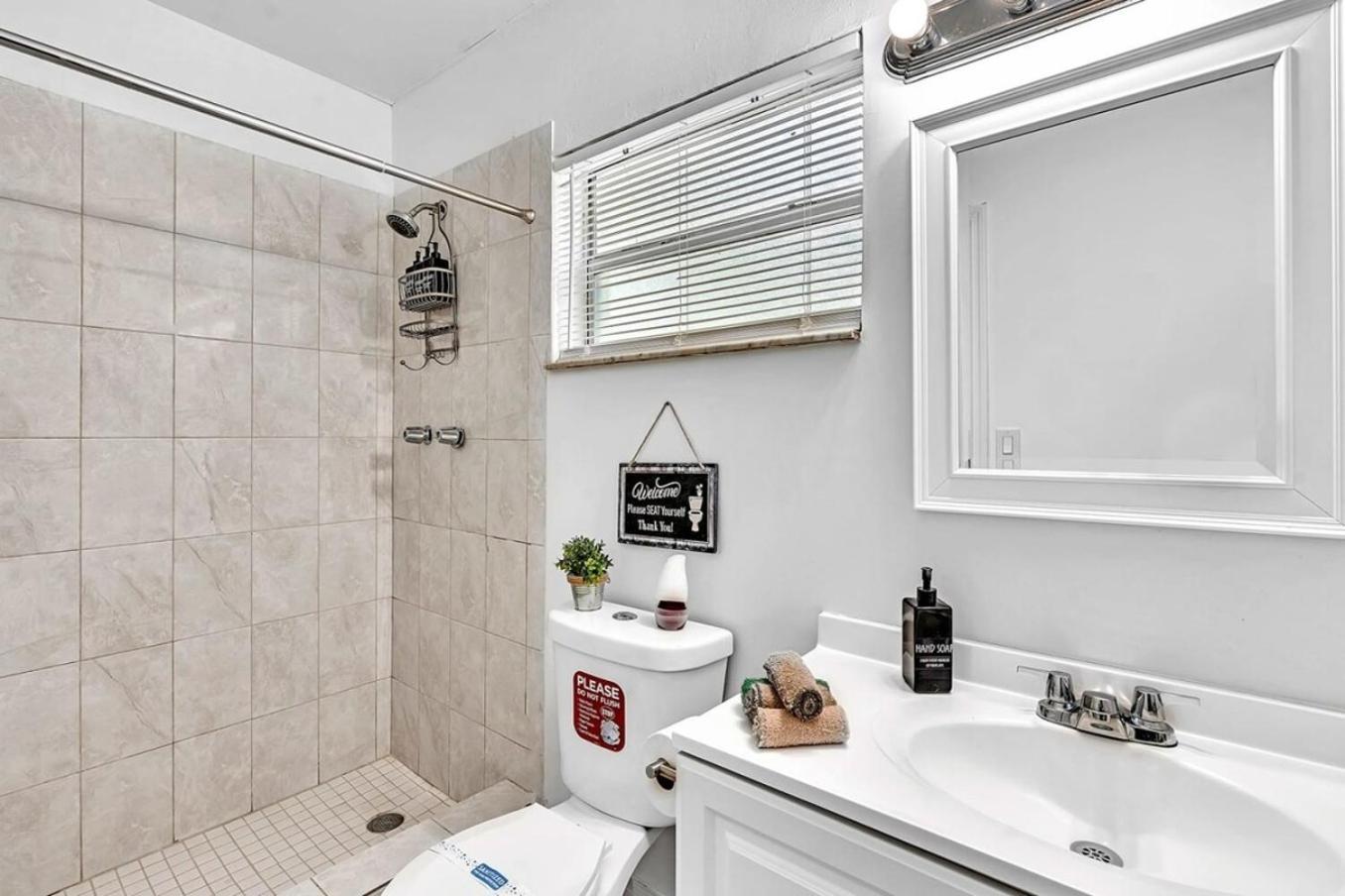 Large Studio Suite Close To Beach And Casino Db3 Dania Beach Zewnętrze zdjęcie